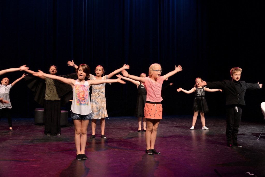 ../Images/Musical Nanny de Vries 045.jpg